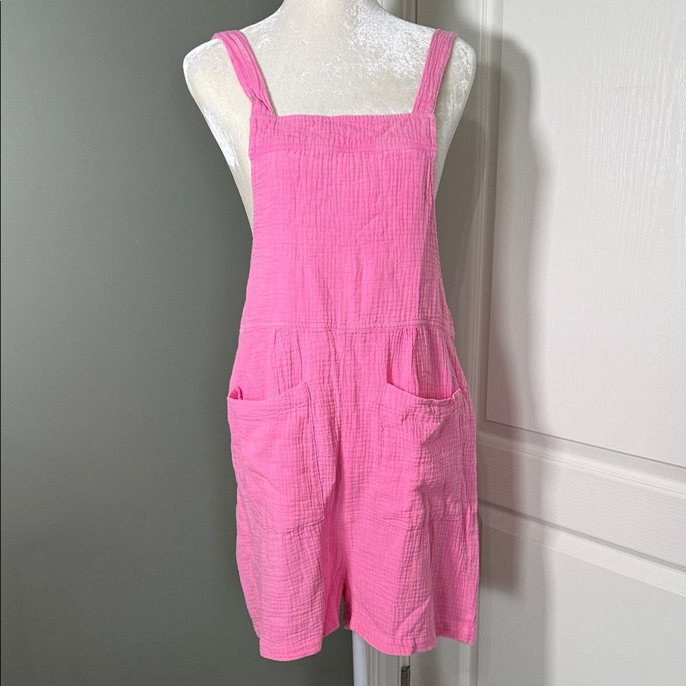 New in Stylish Pink Romper NWT Size M